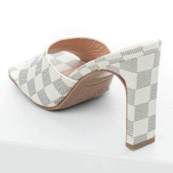 Coconut Faux Leather Checkered Open Toe Mules - Picture 3 of 6